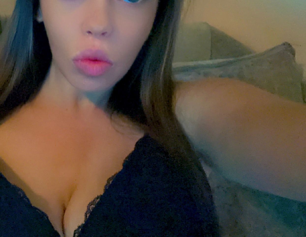 Interprète Unfaithful_Bella Photo 2