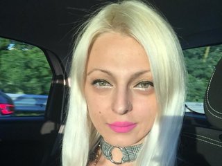 Image de profil du modèle de webcam Carolina_xo