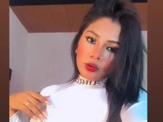 Image de profil du modèle de webcam Anto_dolls021
