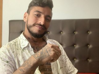 Imagen de perfil de modelo de cámara web de Percival