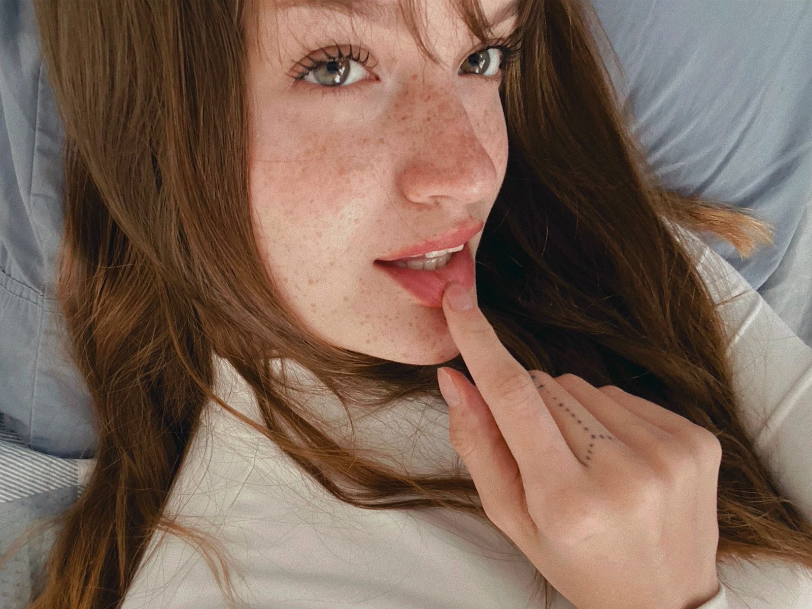 Intérprete MilaRoman Foto 2