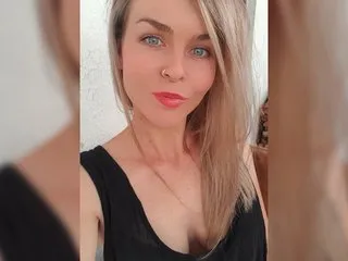 AussieMilfAkyra cam model profile picture