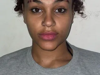 Imagen de perfil de modelo de cámara web de three_temptation