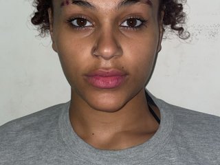 Image de profil du modèle de webcam three_temptation