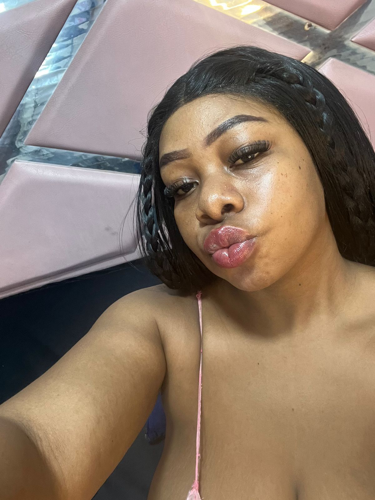 Intérprete Kenishastark Foto 2