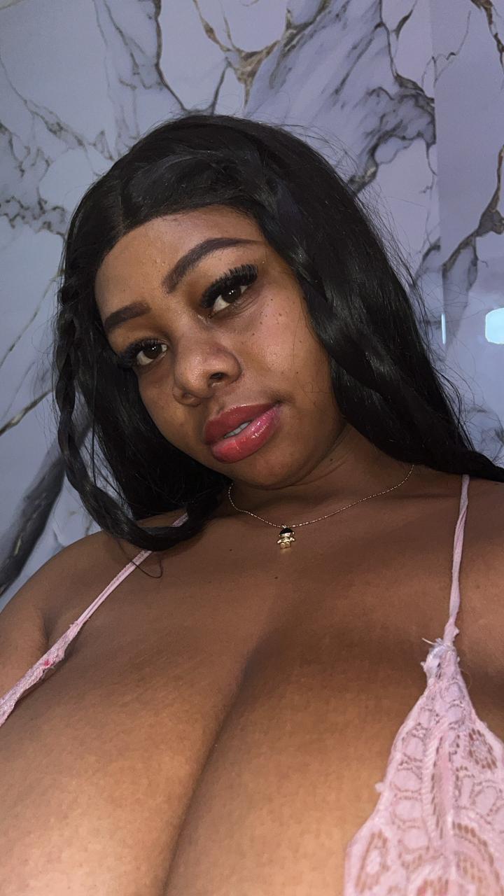 Intérprete Kenishastark Foto 5