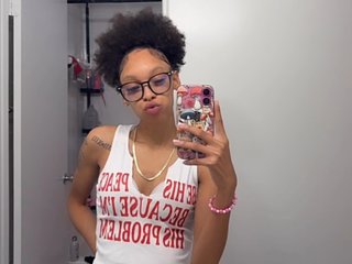 CoconuttWaterss profielfoto van cam model