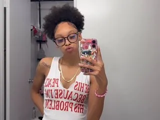 Image de profil du modèle de webcam CoconuttWaterss