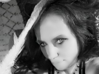 Imagen de perfil de modelo de cámara web de RavenFlame