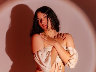 CharlotteCaruso profilbild på webbkameramodell 