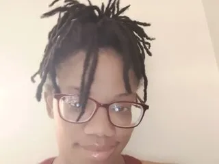 IndigenousCurves profielfoto van cam model