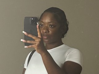 Imagen de perfil de modelo de cámara web de Amourmywayy