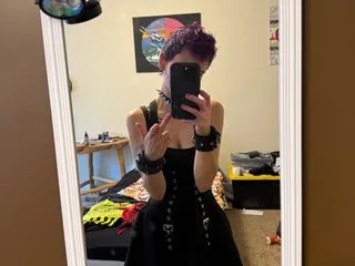 GothRaveBae cam model profile picture 