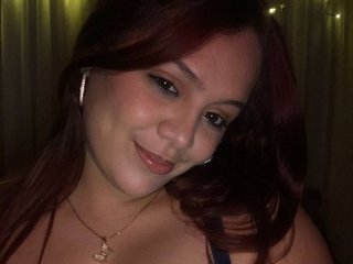 Image de profil du modèle de webcam kiaraastone