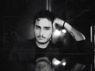 Imagen de perfil de modelo de cámara web de frankskulltein