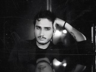 Imagen de perfil de modelo de cámara web de frankskulltein