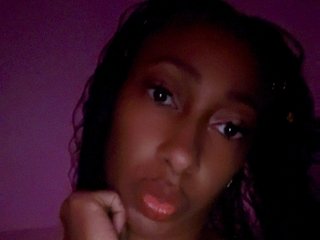 Image de profil du modèle de webcam MadamGlam