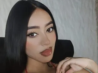 Image de profil du modèle de webcam AgoraHill88