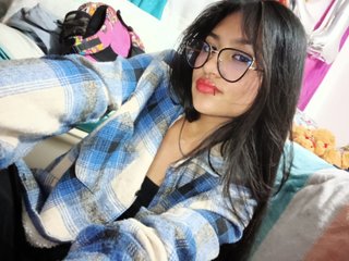 Image de profil du modèle de webcam Kamila_Hot23