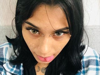 KIRAINFIERNO profilbild på webbkameramodell 