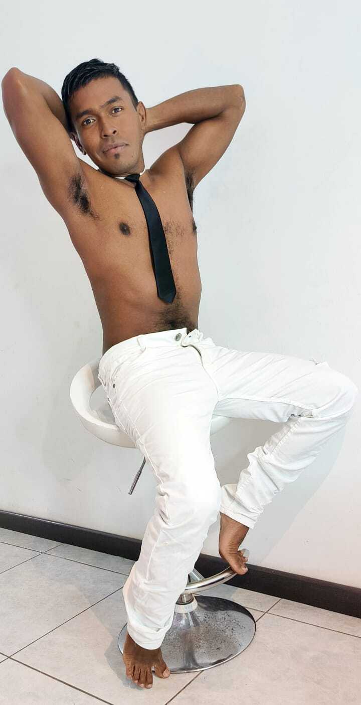 Performer Adam_Morgan Photo 6