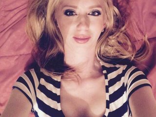 Imagen de perfil de modelo de cámara web de Yuriko23