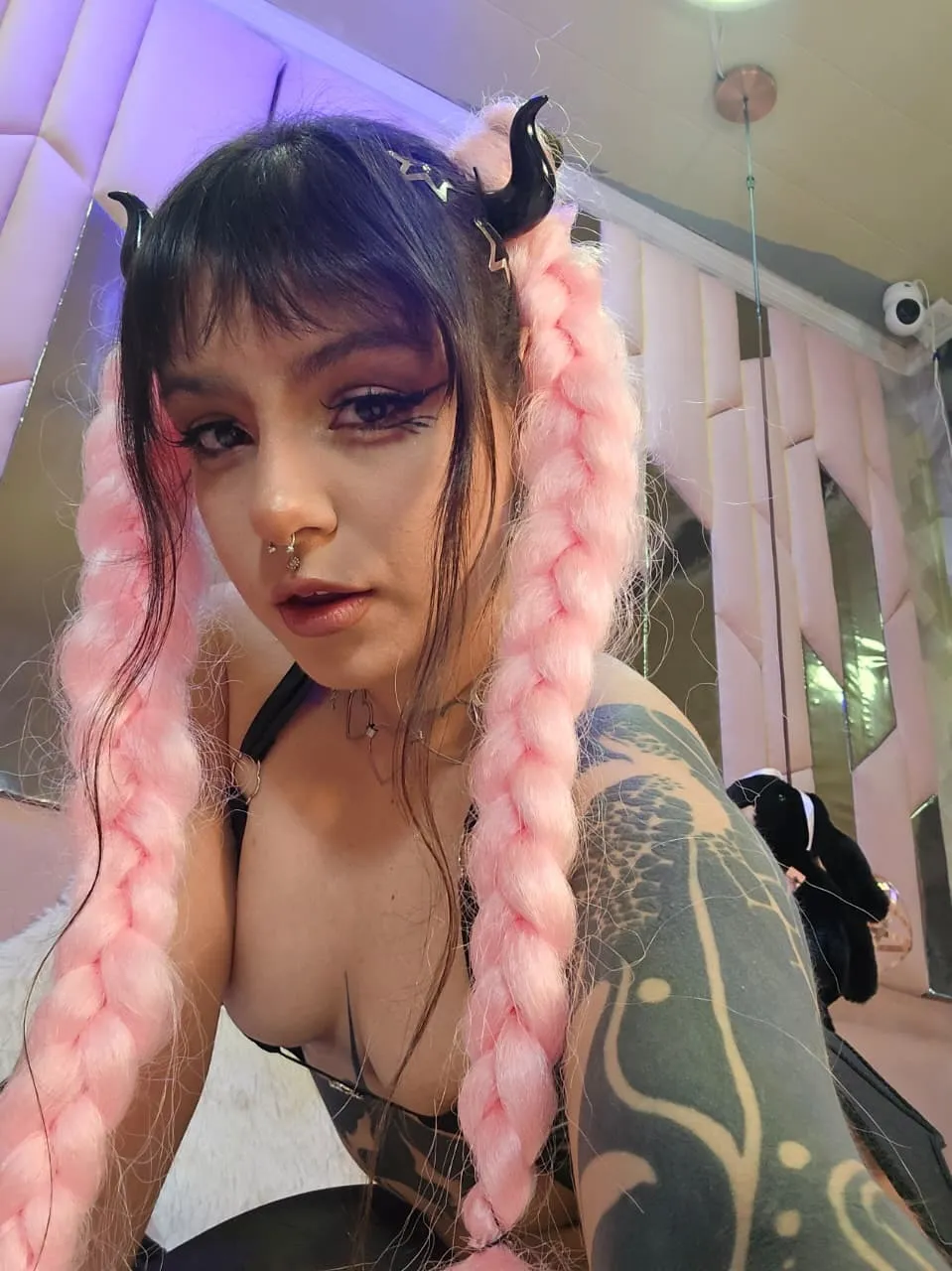 Performer BizzyNoar19 Photo 1