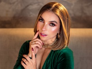 Imagen de perfil de modelo de cámara web de CamilaSantaMariaa