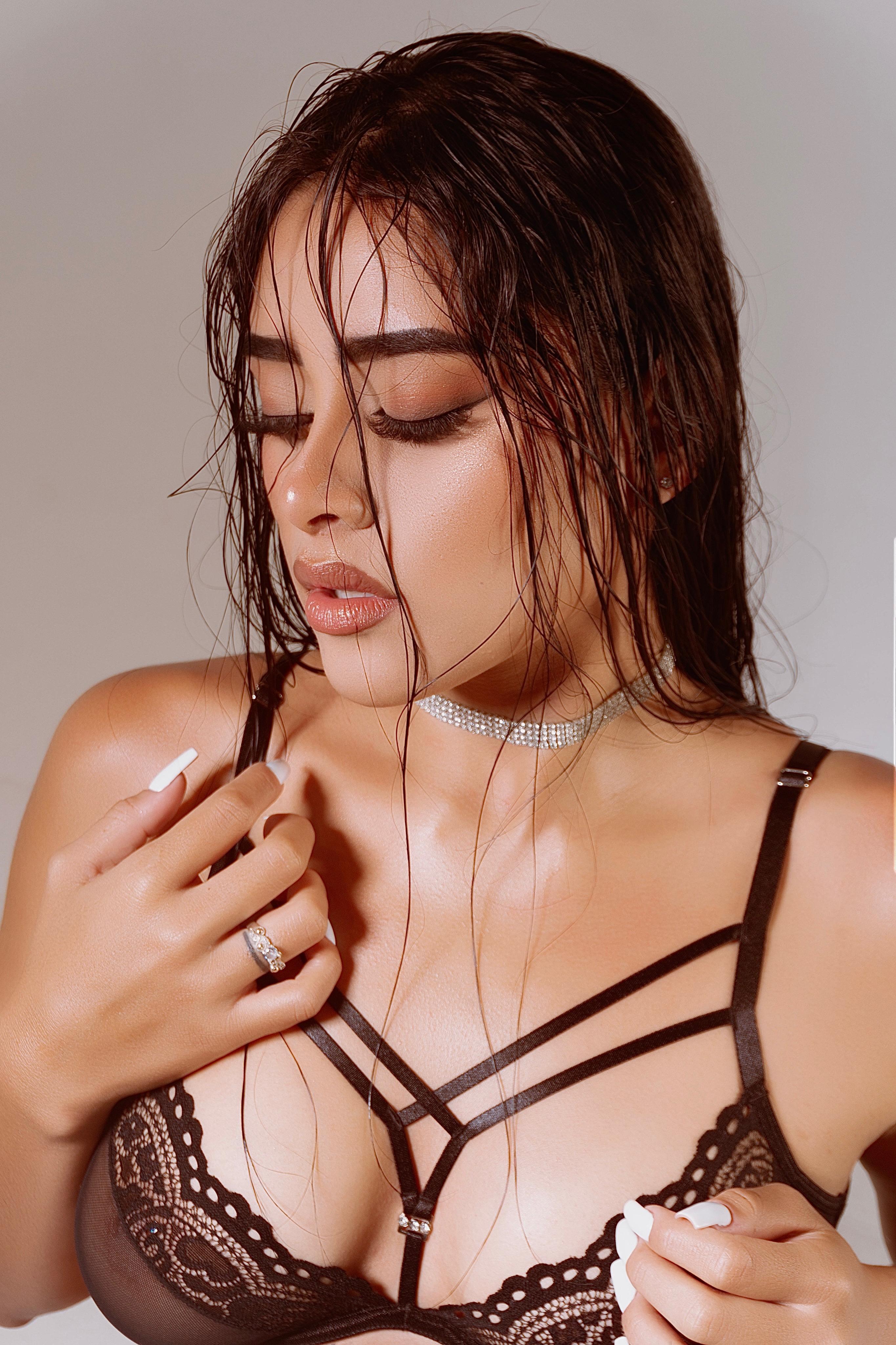 Interprète Sara_Hanniston Photo 2