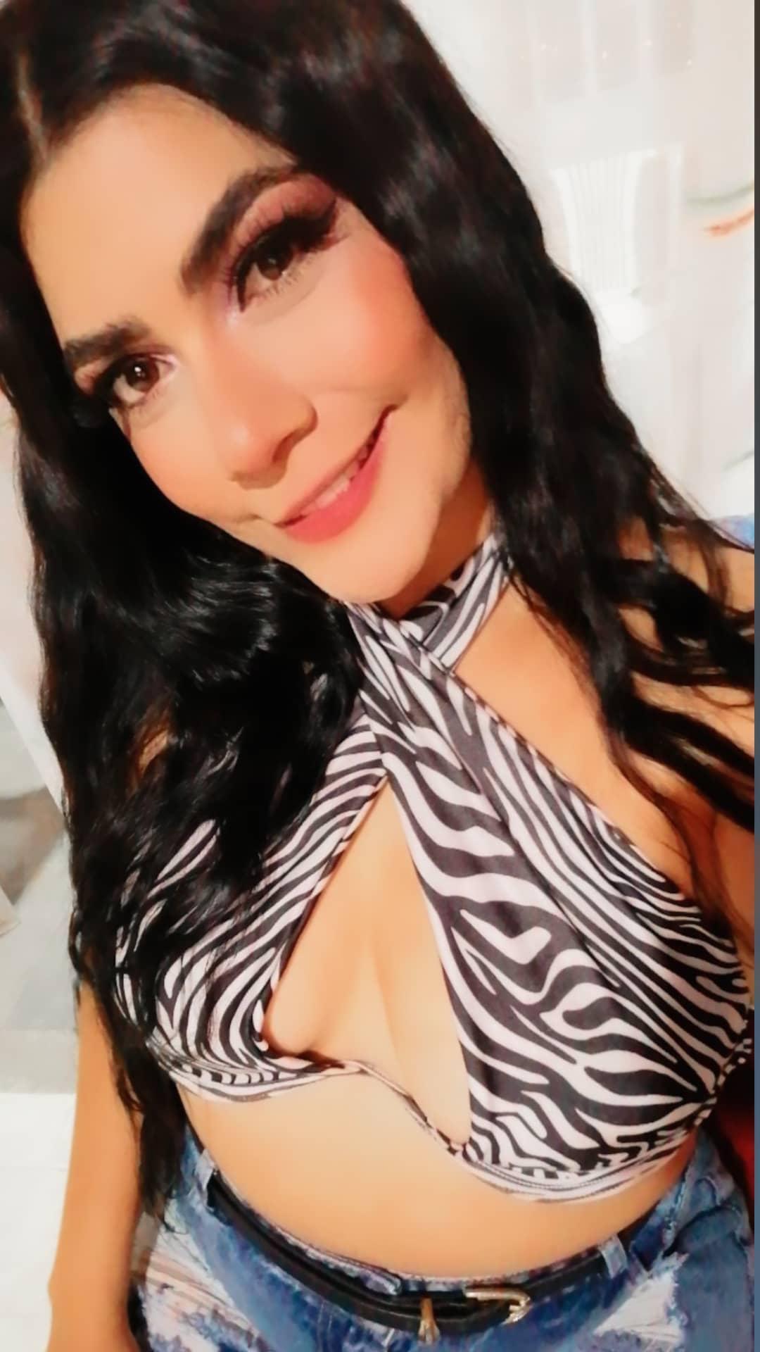 Interprète ManisshaHills Photo 8