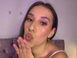 Bella_Brownn