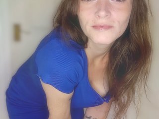 Pixiespeach cam model profile picture 