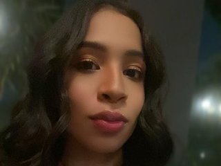 Foto de perfil de modelo de webcam de IsaCoral 