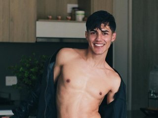 Adamricci22 profilbild på webbkameramodell 