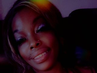 DYMONDKITTY profilbild på webbkameramodell