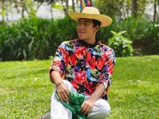 Image de profil du modèle de webcam ErosR18