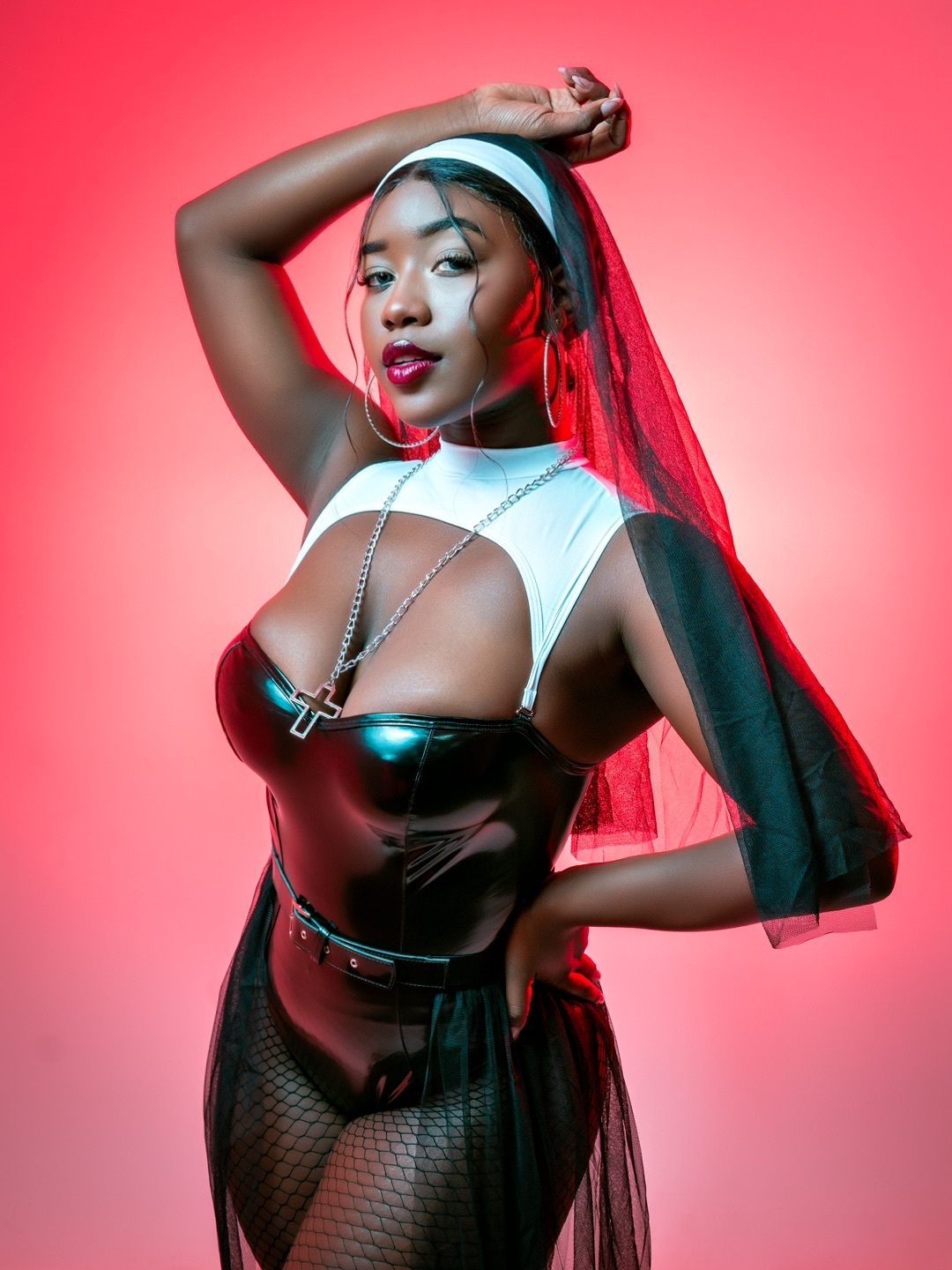 Utøver DaniellaBrownn Bilde 3