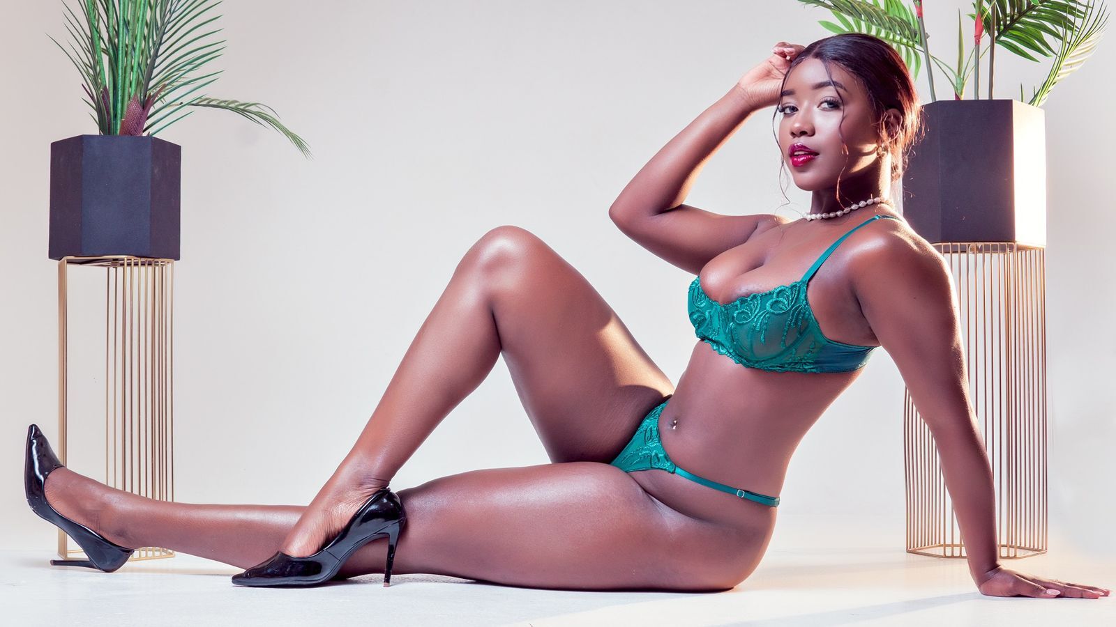 Artiest DaniellaBrownn Foto 3