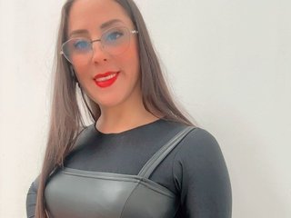 alikapariscm profilbild på webbkameramodell