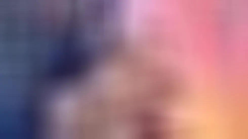 Artist elinne_hendrix Video 4