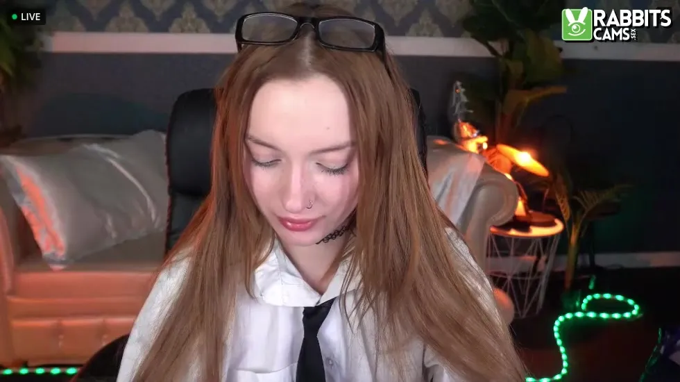 Artist FoxyMayy Video 1