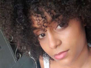 Sophyhot143 immagine del profilo del modello di cam