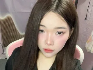 Image de profil du modèle de webcam Nomi039