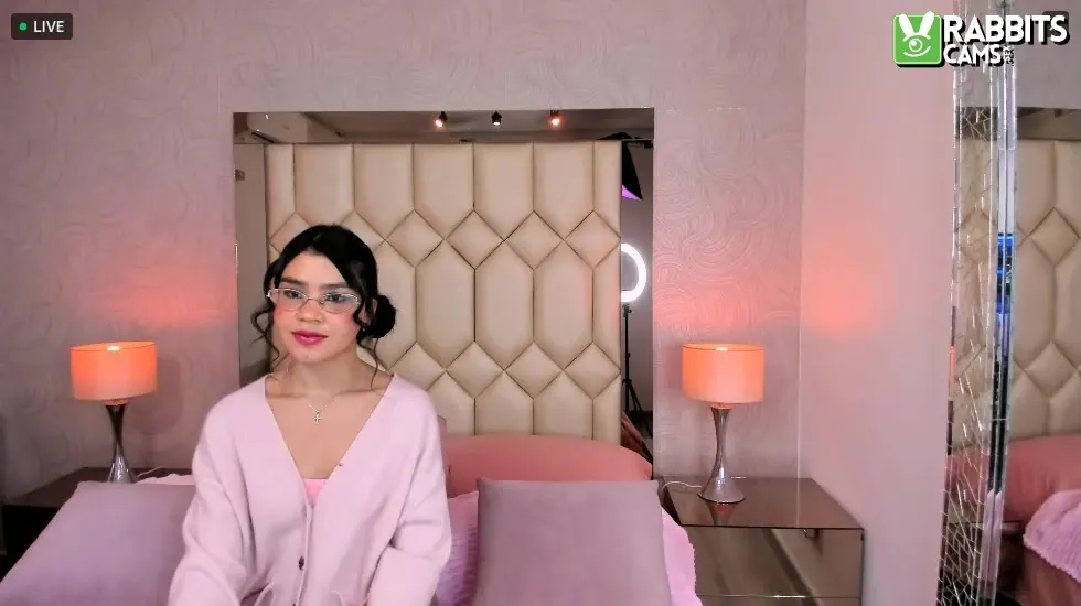 Interprete DafneJames Video 1