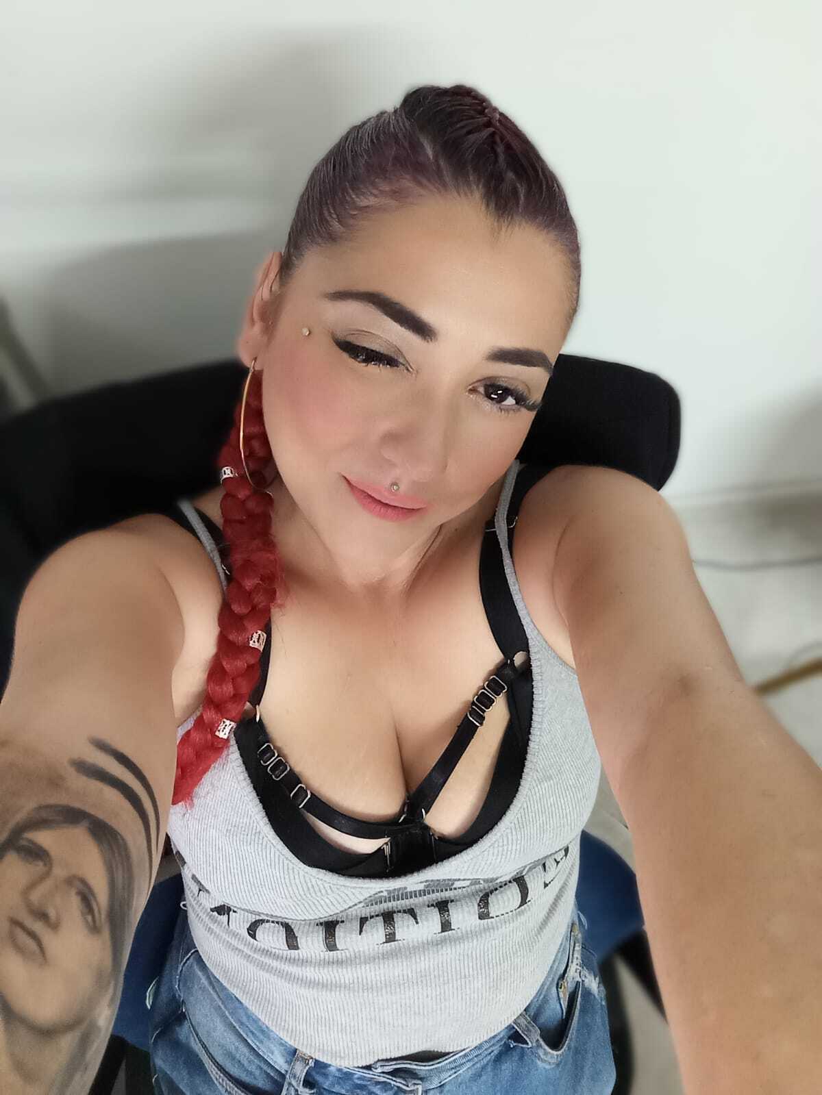 Performer LuluSweett Photo 9