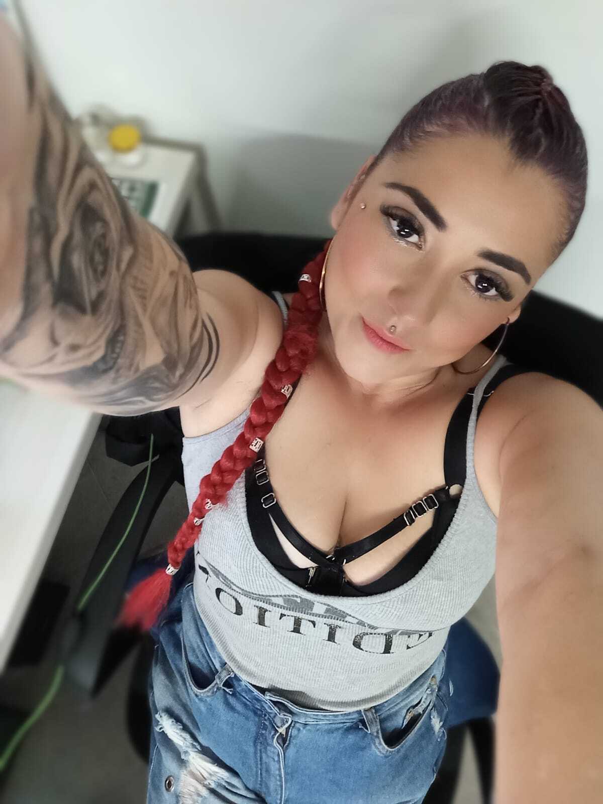 Performer LuluSweett Photo 12