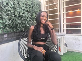 Yinna profielfoto van cam model