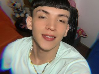 Image de profil du modèle de webcam Steven_Rey