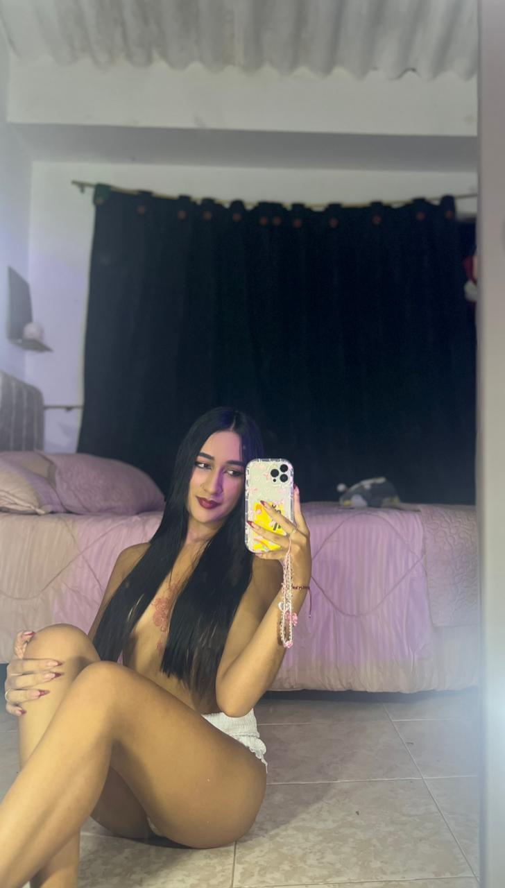 Interprete Nikibricee Foto 8