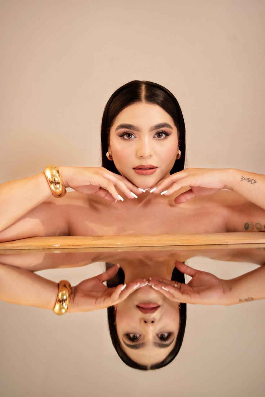 Intérprete MadelineSaint Foto 9